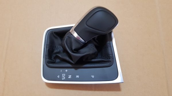 Nuca schimbator automat DSG VW Golf 7 volan dreapta 5G2713203J 5G2 713 203 J - Dezmembrari Auto - imagine 4