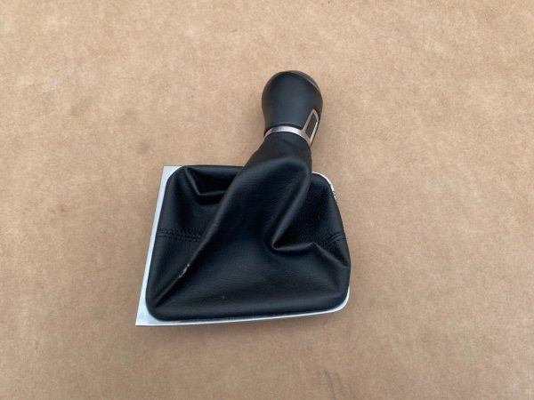 Nuca schimbator cu manson manuala 6 trepte VW Golf 7 5G1711113C 5G1 711 113 C - Dezmembrari Auto