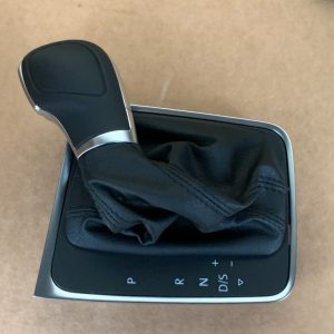 Nuca schimbator cu manson si ornament VW Golf 7 la 0 km - Dezmembrari Auto