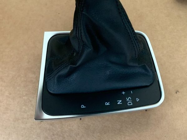 Nuca schimbator cu manson si ornament VW Golf 7 la 0 km - Dezmembrari Auto - imagine 6