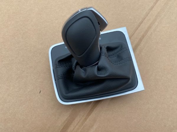 Nuca schimbator DSG cu manson VW Golf 7 2016 la 0 km - Dezmembrari Auto