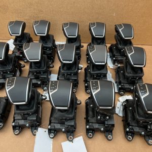 Nuca schimbator piele VW Touareg CR din 2018 2019 2020 2021 2022 2023 2024 - Dezmembrari Auto