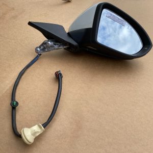 Oglinda completa dreapta cu rabatare electrica VW Golf 7 2016 - Dezmembrari Auto