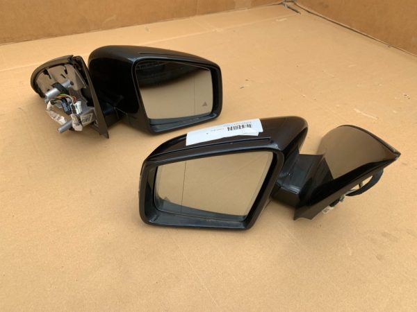 Oglinda stanga completa cu side assist Mercedes R400 W251 facelift - Dezmembrari Auto