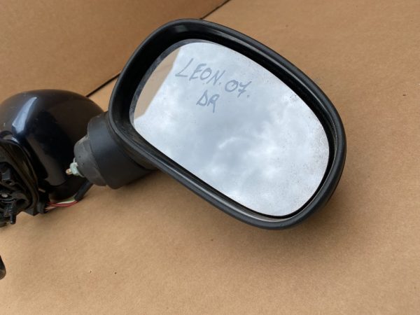 Oglinda dreapta completa Seat Leon 2007 - Dezmembrari Auto - imagine 2