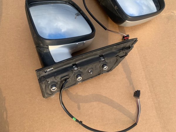 Oglinda dreapta VW Caddy life 2003 - 2009 culoare gri-argintiu LA7W - Dezmembrari Auto - imagine 6