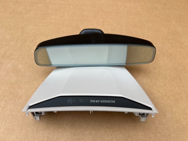 Oglinda interior VW Passat B8.5 din 2023 la 0 km 3G0857511AD 3G0 857 511 AD - Dezmembrari Auto