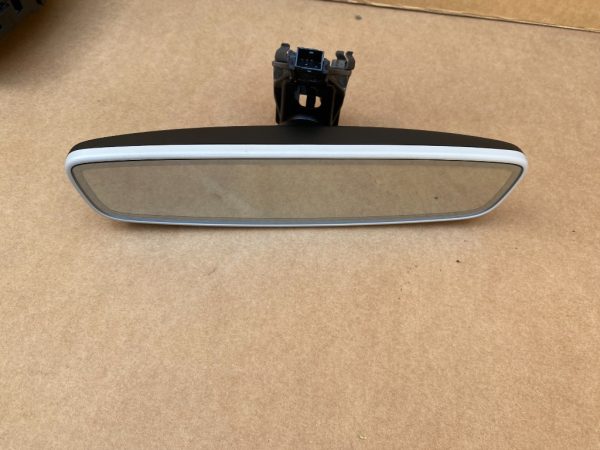 Oglinda retrovizoare interior VW Golf 7 2019 3G0857511AM 3G0 857 511 AM la 0 km - Dezmembrari Auto