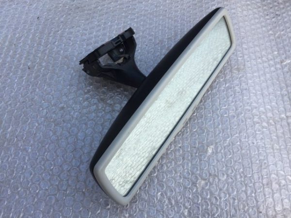 Oglinda retrovizoare interior VW Passat B7 - Dezmembrari Auto