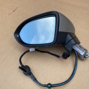 Oglinda stanga completa rabatabila electric VW Passat B8 - Dezmembrari Auto