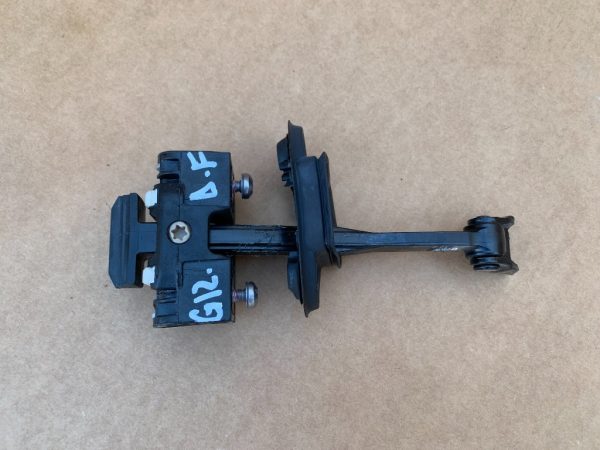 Opritor usa dreapta fata BMW G11 G12 M 760 LXiA seria 7 din 2017 7335907 - Dezmembrari Auto