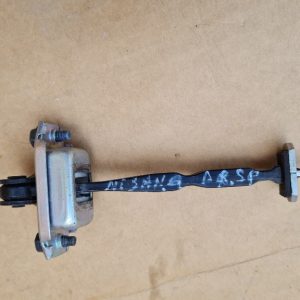 Opritor usa dreapta spate Nissan Qashqai 2016 - Dezmembrari Auto