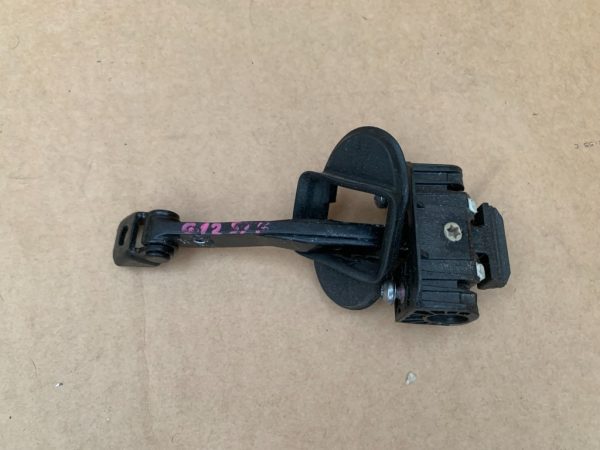 Opritor usa stanga fata BMW G12 M 760 LXiA seria 7 din 2017 7335907 - Dezmembrari Auto