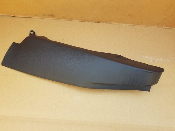 Ornament bancheta spate stanga VW Jetta 2016 5C6867765 5C6 867 765 - Dezmembrari Auto