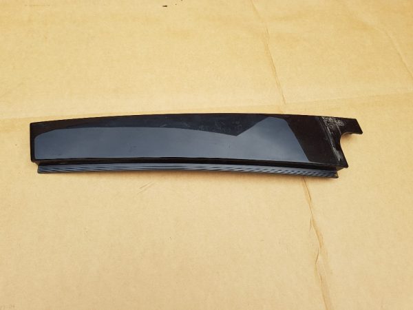Ornament bandou usa stanga spate VW Golf 7 combi 5G6839901A 5G6 839 901 A - Dezmembrari Auto