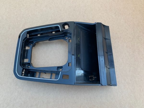 Ornament black piano consola centrala VW Passat B8 2020 facelift 3G1864263 3G1 864 263 - Dezmembrari Auto