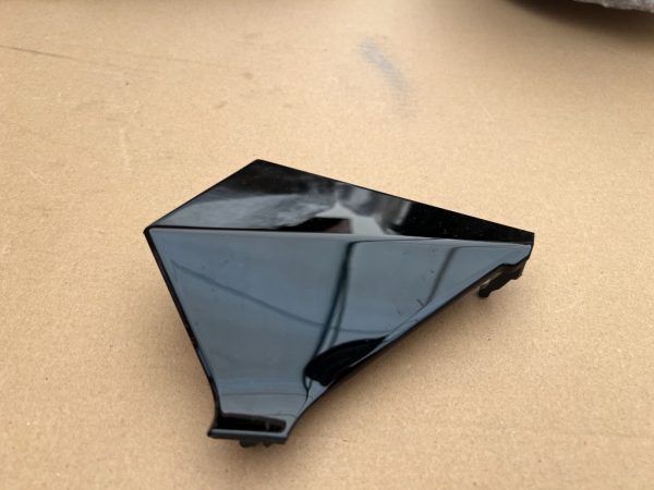 Ornament bord negru ultralucios 8Y1857185 8Y1 857 185 Audi A3 8Y limuzina din 2023 la 0 km - Dezmembrari Auto