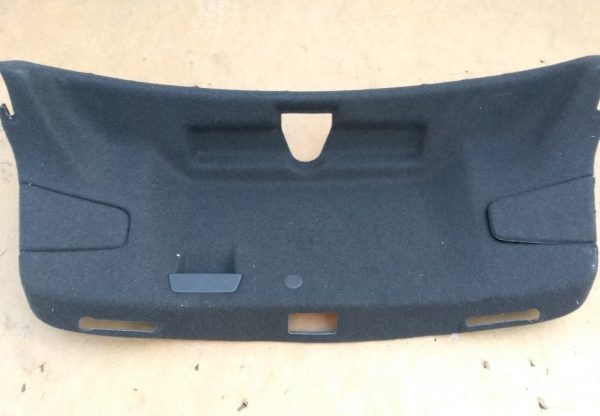 Ornament capota spate Audi A3 8V 2016 8V5867975E 8V5 867 975 E - Dezmembrari Auto
