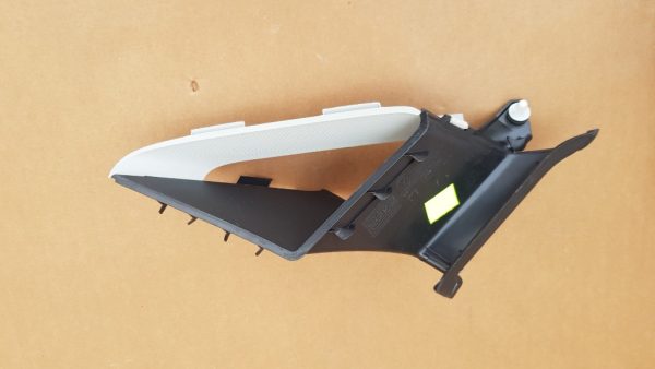 Ornament coltar usa stanga fata VW Golf 7 5G0868113B 5G0 868 113 B - Dezmembrari Auto