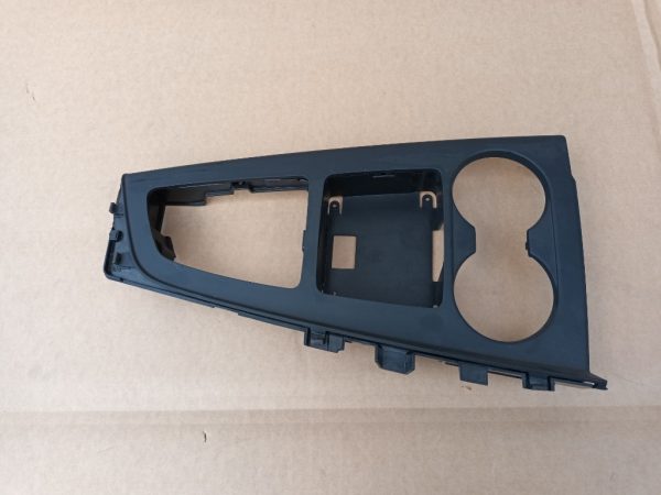 Ornament consola centrala Audi A4 B9 8W1864261A 8W1 864 261 A - Dezmembrari Auto