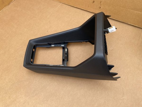 Ornament consola centrala VW Caddy Ford Tourneo Connect 2023 2K8864263C 2K8 864 263 C - Dezmembrari Auto