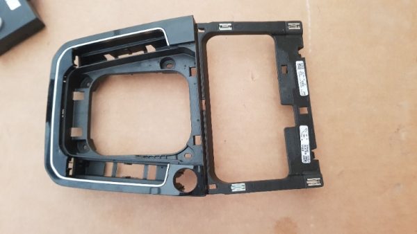 Ornament consola centrala VW Passat B8 volan dreapta 3G2864263 3G2 864 263 - Dezmembrari Auto