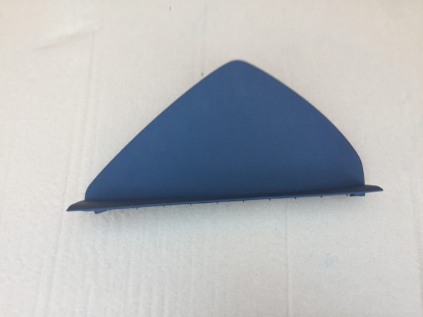 Ornament dreapta consola centrala Seat Alhambra 2 7N0858218A 7N0 858 218 A - Dezmembrari Auto