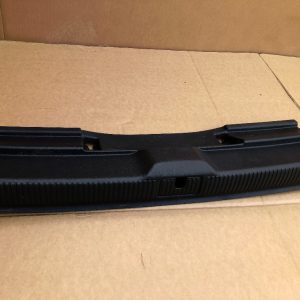 Ornament fusta plastic Audi A3 8v hatchback 8V3863471E 8V3 863 471 E - Dezmembrari Auto