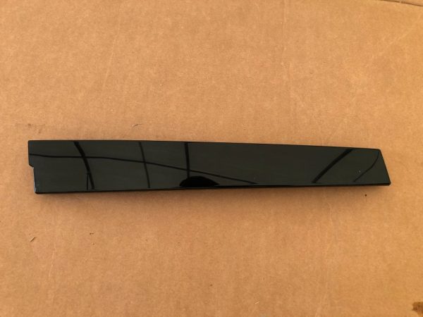 Ornament geam dreapta spate VW Golf 7 combi 5G9839910 5G9 839 910 - Dezmembrari Auto