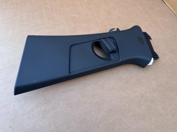 Ornament interior negru stalp centura stanga VW ID4 ID.4 2023 11A867243D 11A 867 243 D la 0 km - Dezmembrari Auto