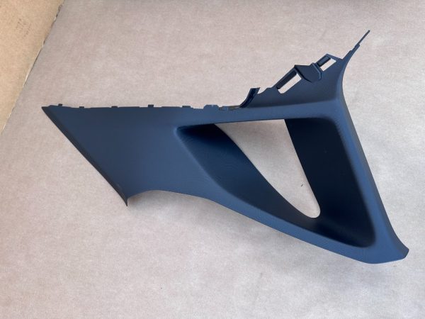 Ornament interior negru stalp dreapta spate VW ID4 ID.4 2023 11A867288C 11A 867 288 C la 0 km - Dezmembrari Auto