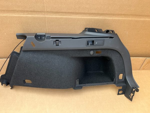 Ornament lateral dreapta portbagaj VW Passat B8.5 din 2023 la 0 km 3G9867428N 3G9 867 428 N - Dezmembrari Auto