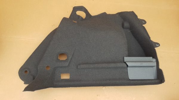 Ornament lateral portbagaj dreapta VW Golf 7 hatchback 5G6867428F 5G6 867 428 F - Dezmembrari Auto