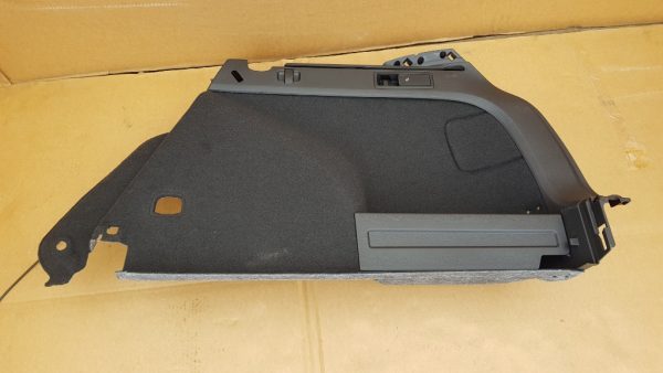 Ornament lateral portbagaj dreapta VW Golf 7 variant 5G9867461 5G9 867 461 - Dezmembrari Auto