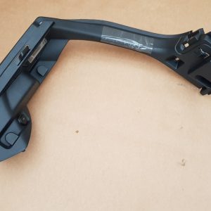 Ornament lateral portbagaj dreapta VW Golf 7 hatchback 5G6867762 5G6 867 762 - Dezmembrari Auto
