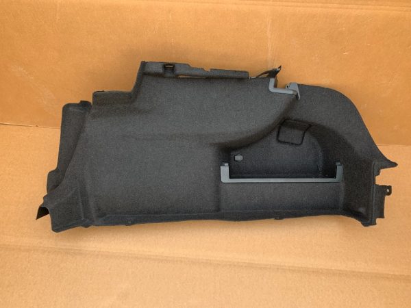 Ornament lateral portbagaj dreapta VW Passat B8 limuzina magotan 3GD867428B 3GD 867 428 B - Dezmembrari Auto