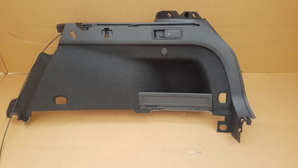 Ornament lateral portbagaj dreapta VW Passat B8 variant 3G9867428N 3G9 867 428 N - Dezmembrari Auto