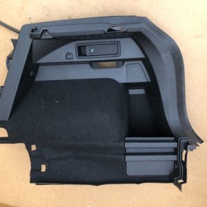 Ornament lateral portbagaj dreapta VW Tiguan 2017 5NA867428B 5NA 867 428 B - Dezmembrari Auto