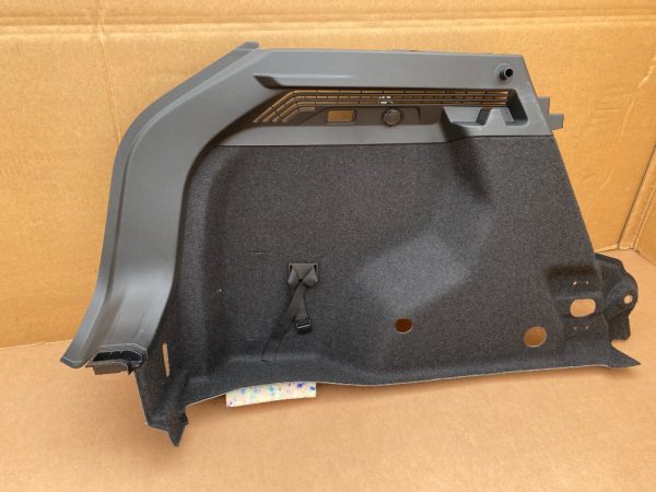 Ornament lateral portbagaj stanga VW ID4 ID.4 11A867427 11A 867 427 la 0 km - Dezmembrari Auto