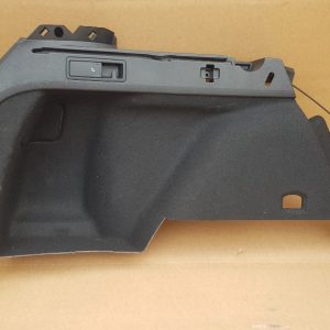 Ornament lateral portbagaj stanga VW Passat B8 variant 3G9867427L 3G9 867 427 L - Dezmembrari Auto