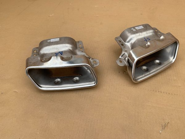 Ornament ornamente tobe esapament Mercedes R-Class R400 W251 facelift 2015 A2214903627 A2214903527 - Dezmembrari Auto
