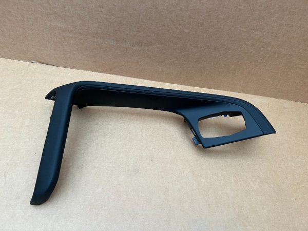 Ornament plansa bord BMW X1 F48 din 2017 la 0 km 9335207 - Dezmembrari Auto
