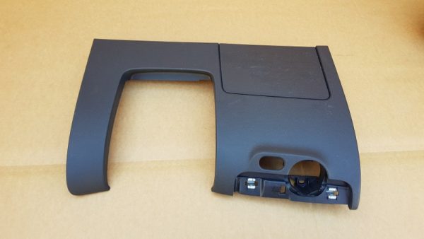 Ornament plansa bord VW Jetta 2016 5C7858365C 5C7 858 365 C - Dezmembrari Auto