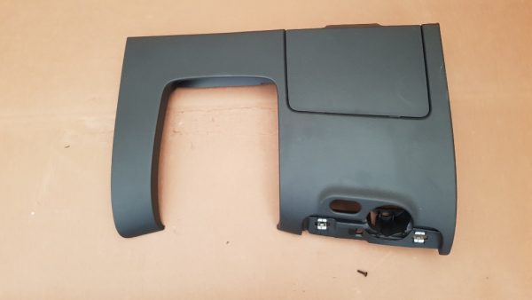 Ornament plansa bord VW Jetta 2017 5C7858365C 5C7 858 365 C - Dezmembrari Auto