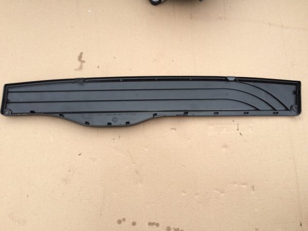 Ornament plastic Audi A3 8V E-TRON 5Q0129954 5Q0 129 954 - Dezmembrari Auto