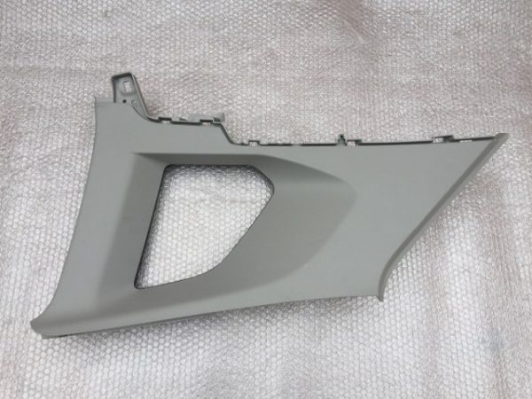Ornament plastic portbagaj stanga VW Tiguan 2017 5NA867287 5NA 867 287 - Dezmembrari Auto