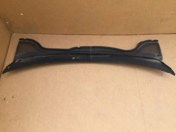 Ornament plastic stergatoare VW Passat CC 3C8819403 3C8 819 403 - Dezmembrari Auto