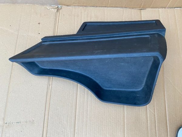 Capac baterie portbagaj VW Passat B8 combi 3G9868865 3G9 868 865 - Dezmembrari Auto