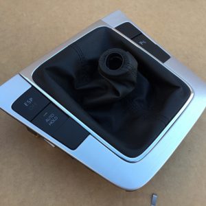 Ornament schimbator cu manson si butoane Passat B6 3C0 864 263 A 3C0864263A - Dezmembrari Auto