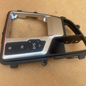 Ornament schimbator viteze automat Audi A4 B9 8W1713111A 8W1 713 111 A - Dezmembrari Auto